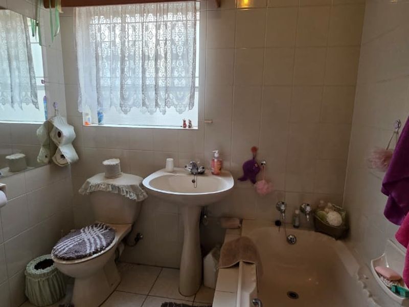 !Perfect Priced in a Secured Area! - Photo 9