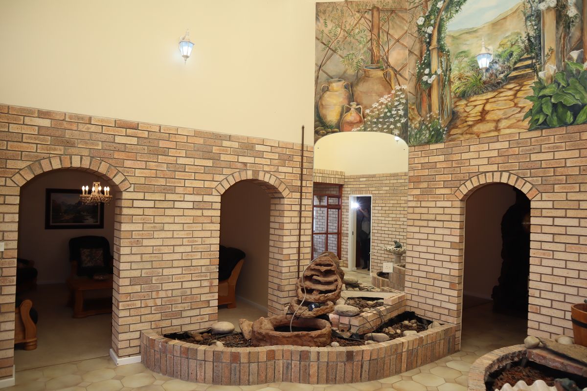 Pretty as a Picture: Charming Home in an Idyllic Setting - Photo 3