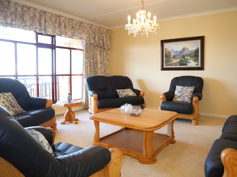 Pretty as a Picture: Charming Home in an Idyllic Setting - Photo 6