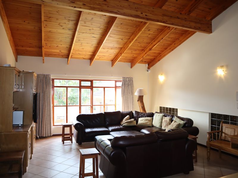 Pretty as a Picture: Charming Home in an Idyllic Setting - Photo 10