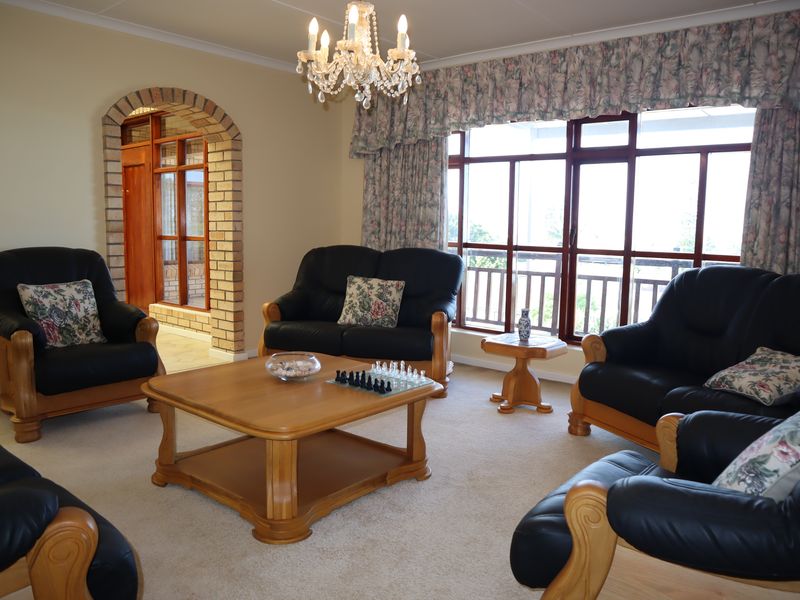 Pretty as a Picture: Charming Home in an Idyllic Setting - Photo 5