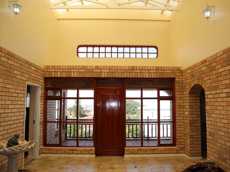 Pretty as a Picture: Charming Home in an Idyllic Setting - Photo 4