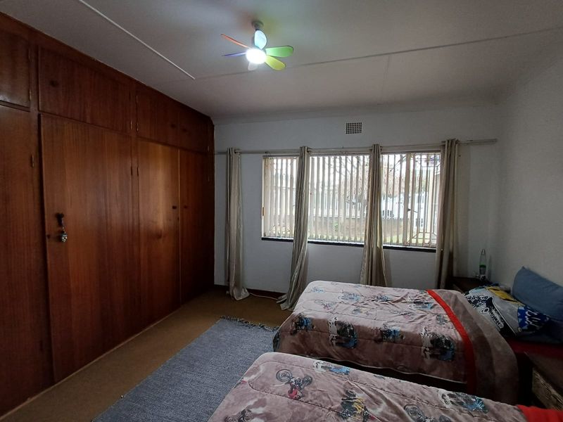 Sunny Home For Sale In SW 1 90% Solar & Extra Full Flatlet - Photo 10