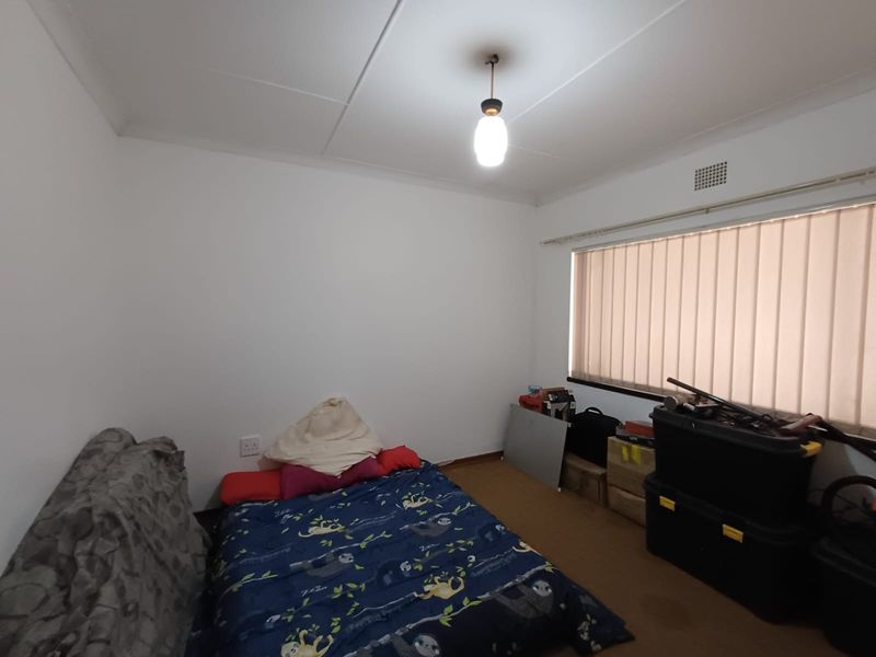 Sunny Home For Sale In SW 1 90% Solar & Extra Full Flatlet - Photo 8