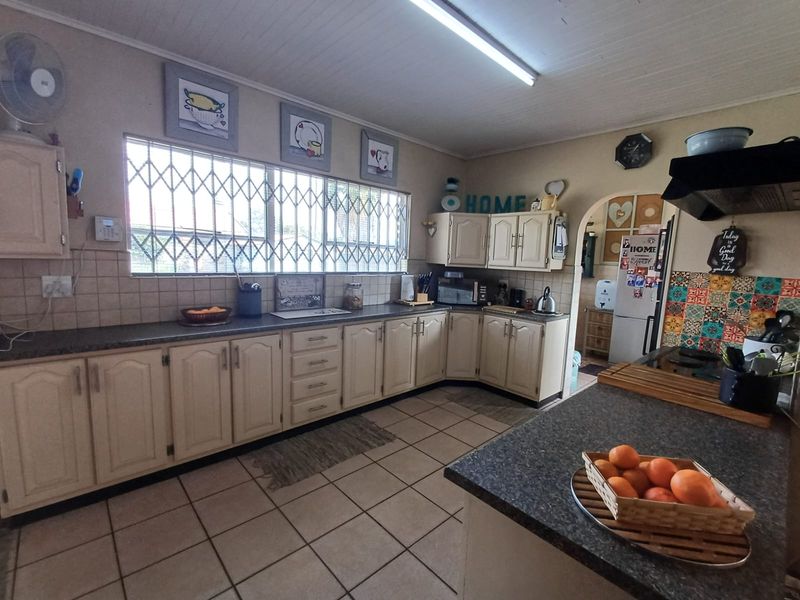 Magnificent Buy In SW 2 - Photo 3