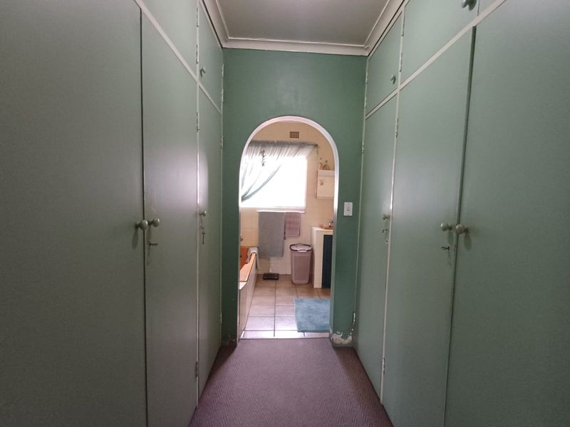 Magnificent Buy In SW 2 - Photo 6