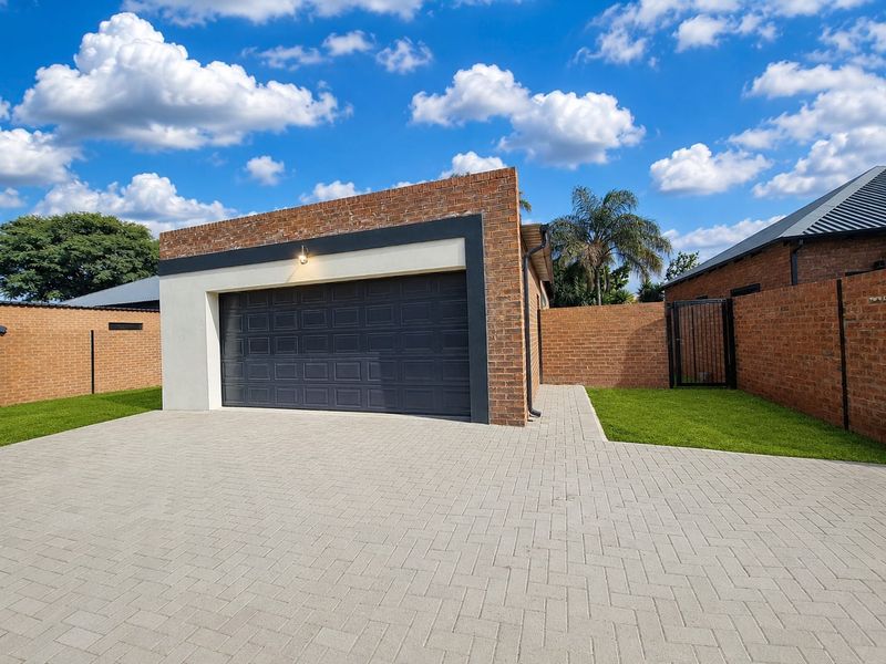 Full title 3 Bedroom Annlin - Photo 3