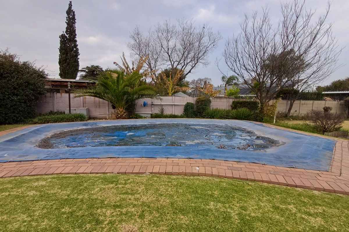 Do You Want Yard Space In The Magnificent Area Of SW 5. 70% OFF THE GRID - Photo 3