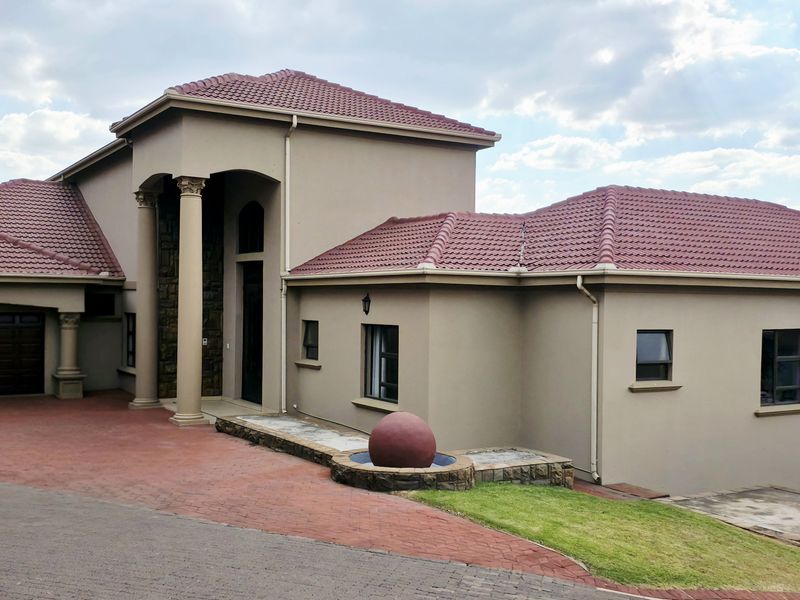 Sophisticated 4 Bedroom Residence in Reyno Heights, Ben Fleur - Photo 7