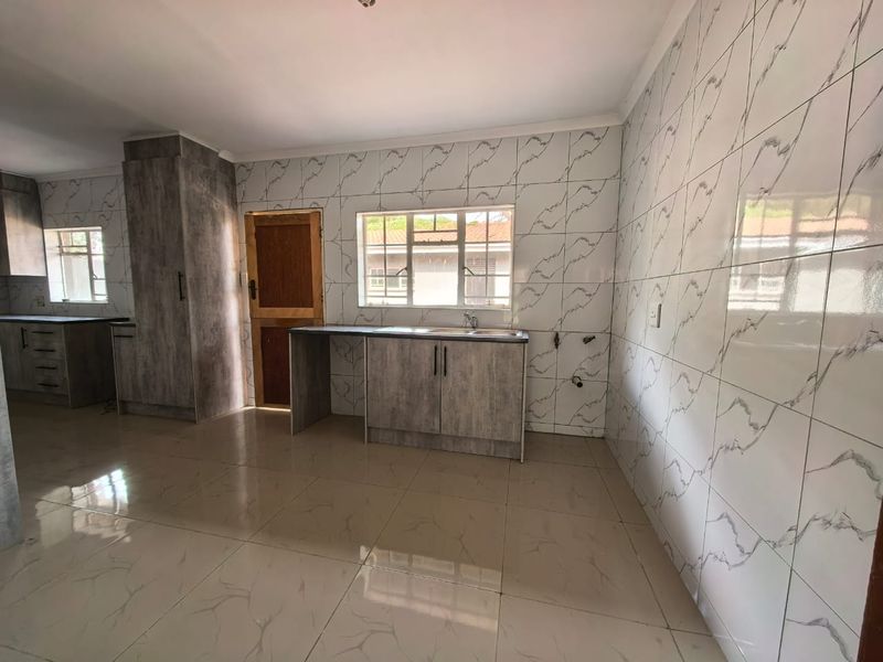 Spacious 3-Bedroom Family Home to Rent in Vaalpark - Photo 7