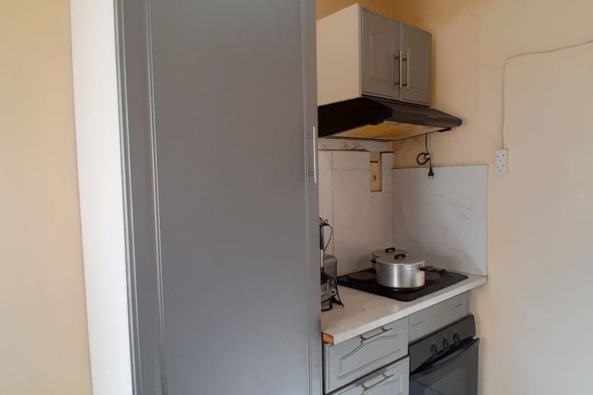 Welcome to this very spacious 3-bedroom flat. - Photo 2
