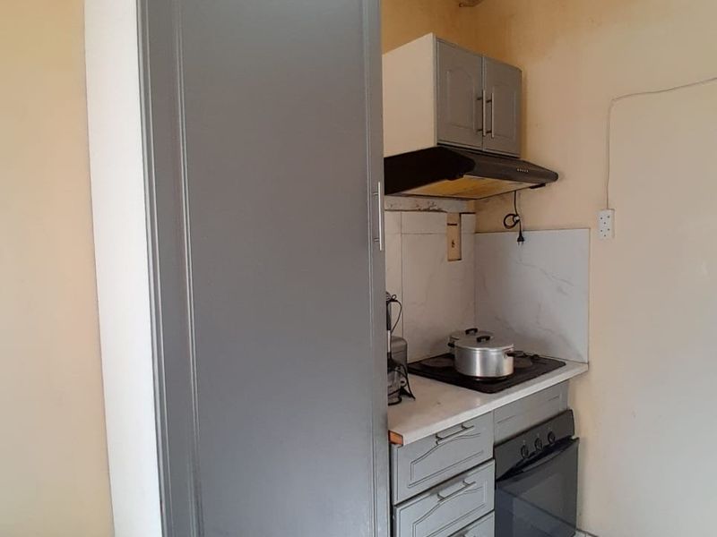 Welcome to this very spacious 3-bedroom flat. - Photo 2