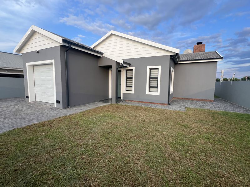 Move-In Ready - Fountains Estate - Photo 1