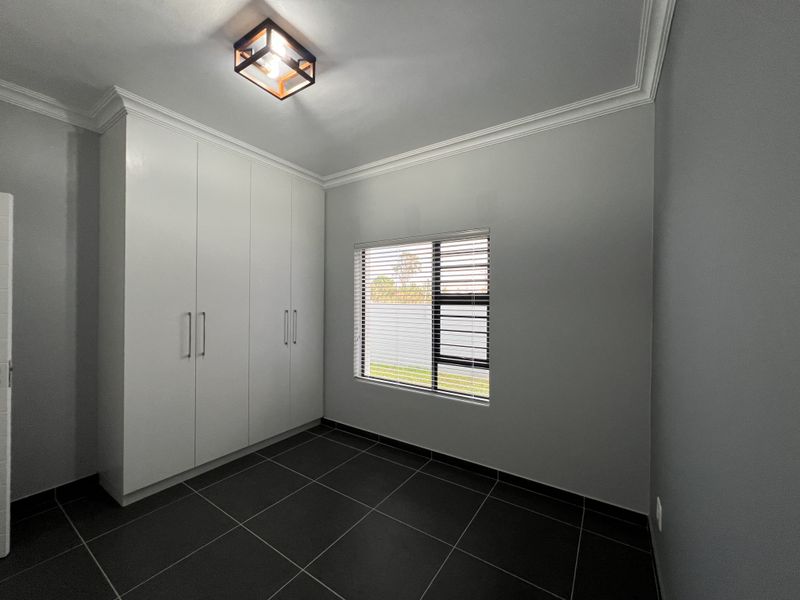 Move-In Ready - Fountains Estate - Photo 10