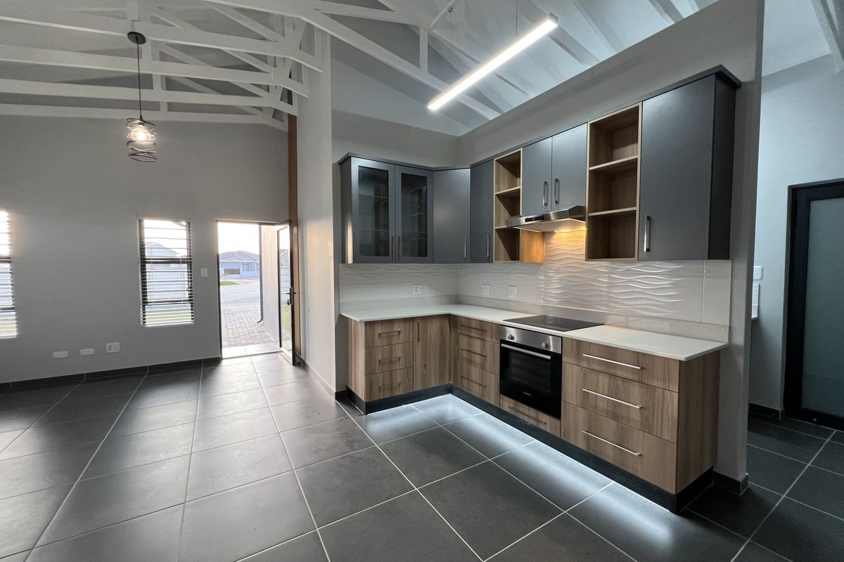 Move-In Ready - Fountains Estate - Photo 3