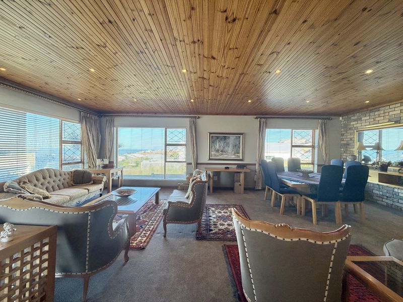 Family home n Wavecrest - Photo 5
