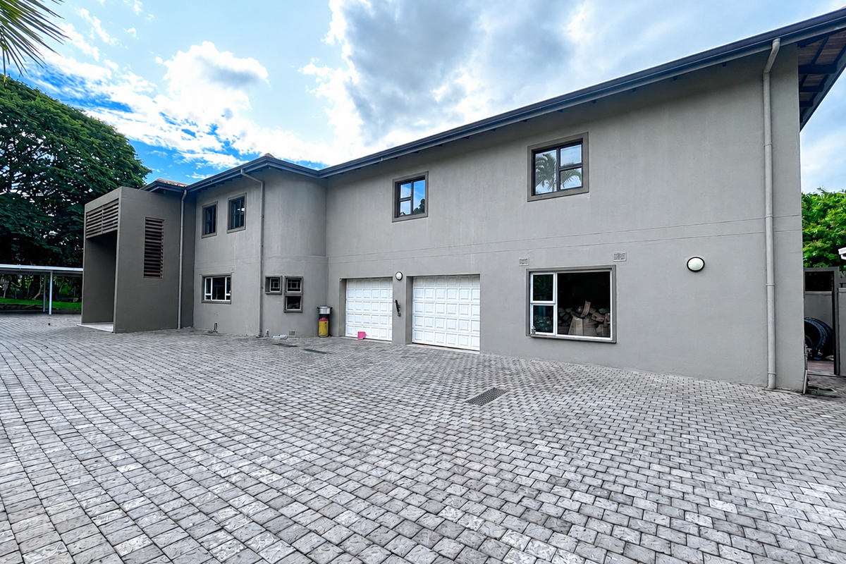 Luxury Family Estate with Endless Possibilities - Photo 4
