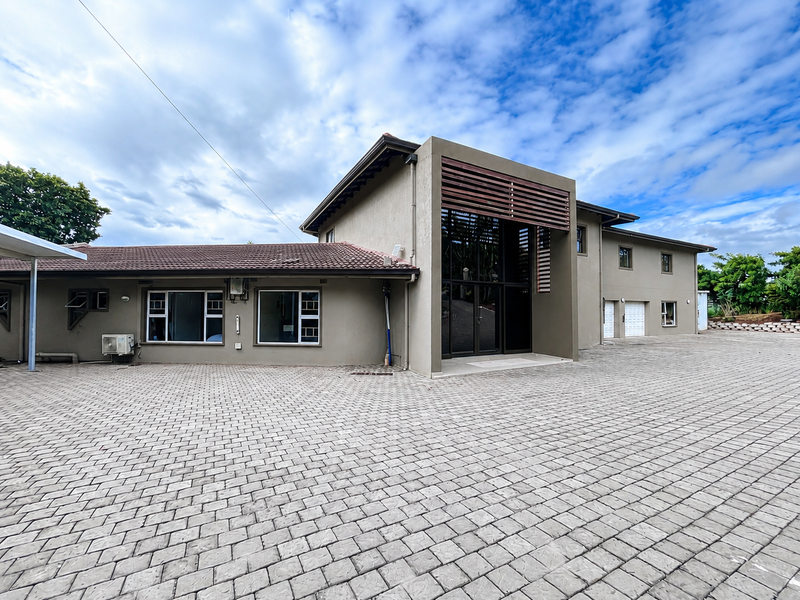 Luxury Family Estate with Endless Possibilities - Photo 3