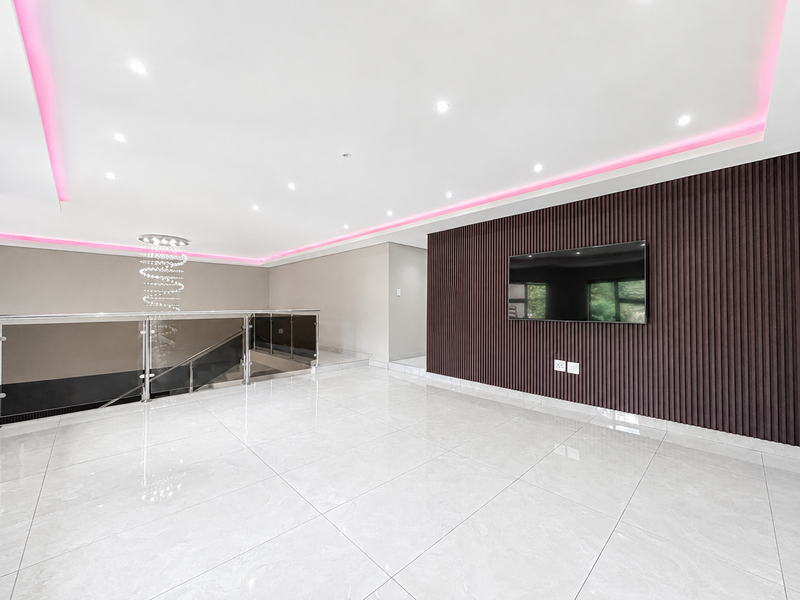 Luxury Family Estate with Endless Possibilities - Photo 10