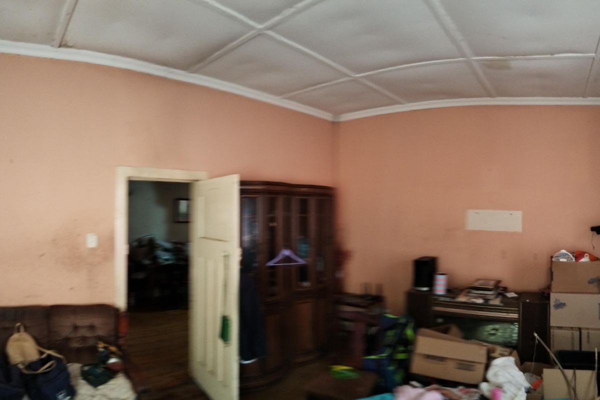 Opportunity Awaits: Bring This House Back to Life - Photo 4