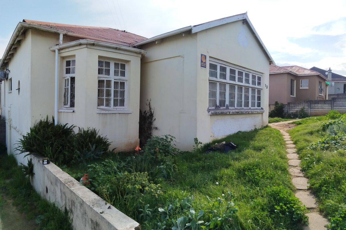 Opportunity Awaits: Bring This House Back to Life - Photo 2