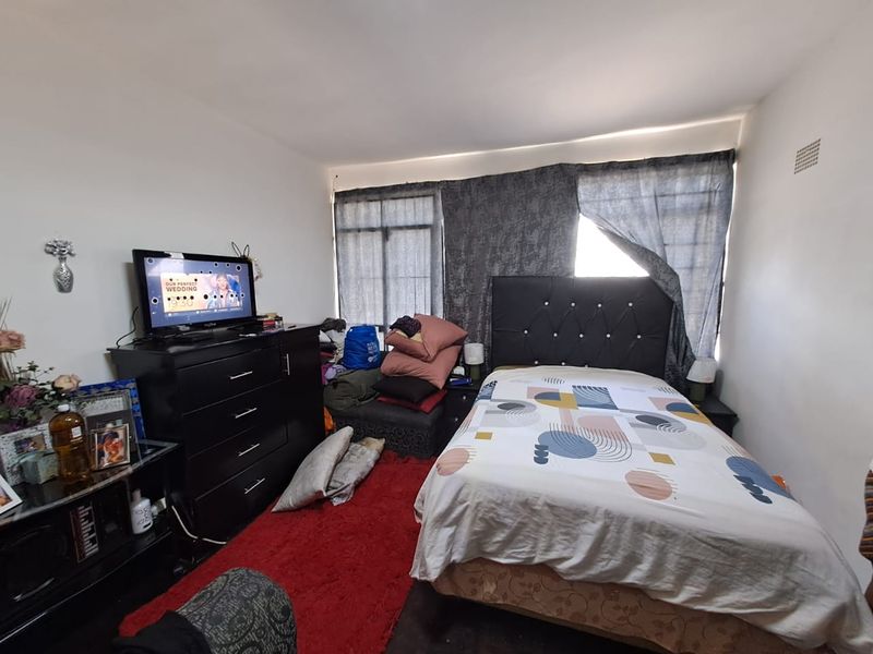 Buyers or Investors Bachelor Flat for Sale at a  Bargain Price in Vereeniging Central. - Photo 4