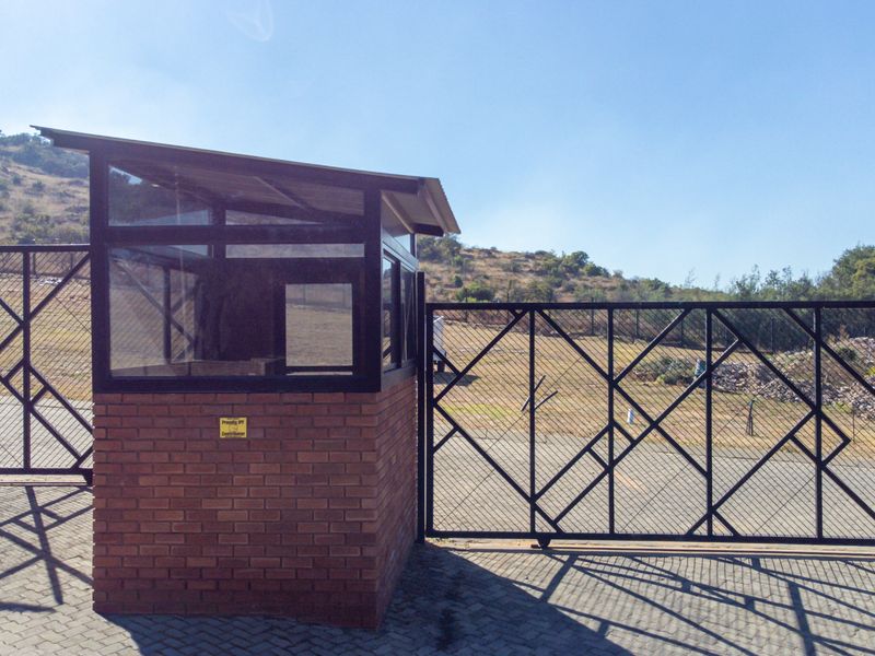 Vacant Land in Secure, Boutiue Estate in Jordaanpark - Photo 5