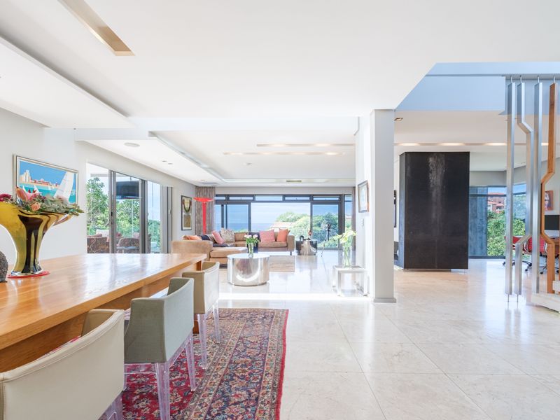 Unrivalled Luxury Coastal Residence with Lift, Cinema & Panoramic Sea Views - Photo 9