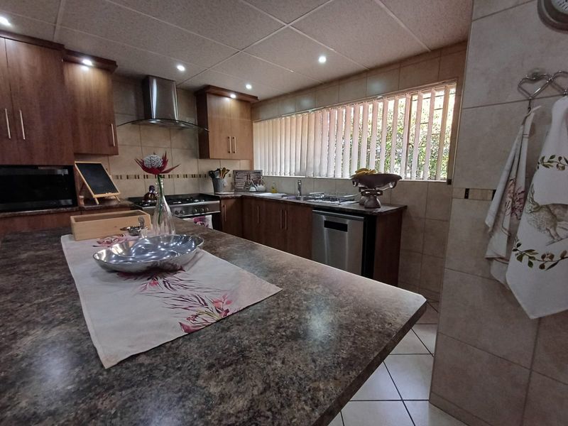 BEST Value For Money In The Quite Location Of SW 1 - Photo 2