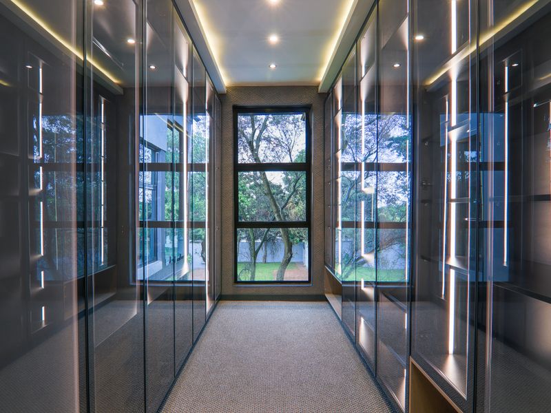 Bespoke Architectural Masterpiece in Waterkloof - Photo 9