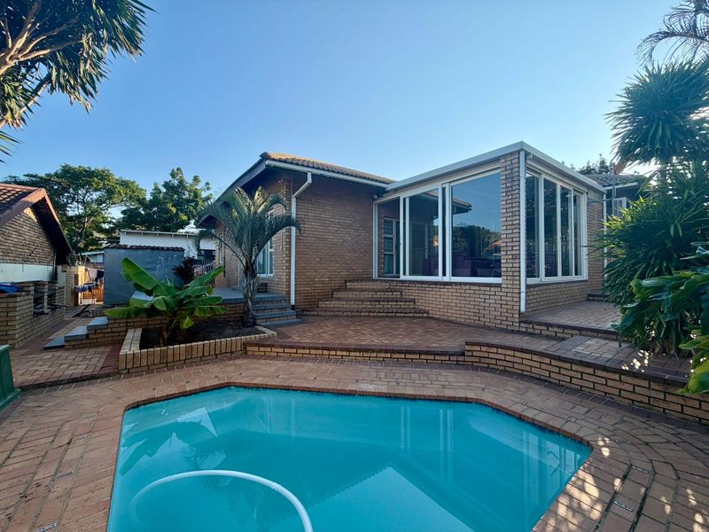 Spacious Family Home for Sale in Meerensee - Photo 1