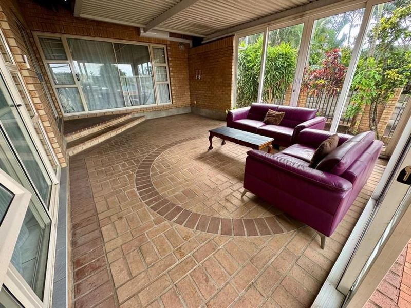 Spacious Family Home for Sale in Meerensee - Photo 7