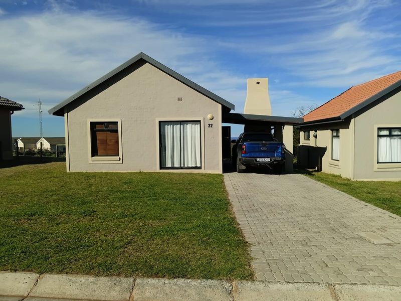 Modern 2 Bedroom House For Sale In Kidds Beach - Photo 1