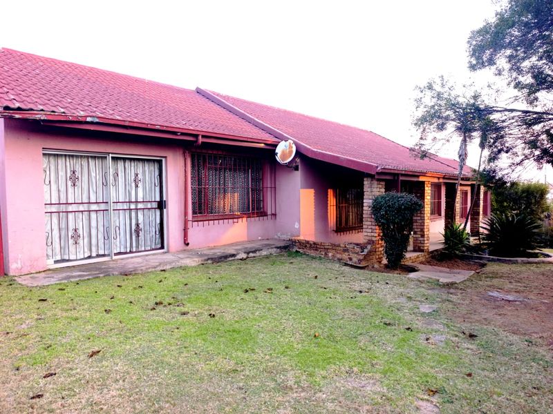 A Property For Sale - Photo 1