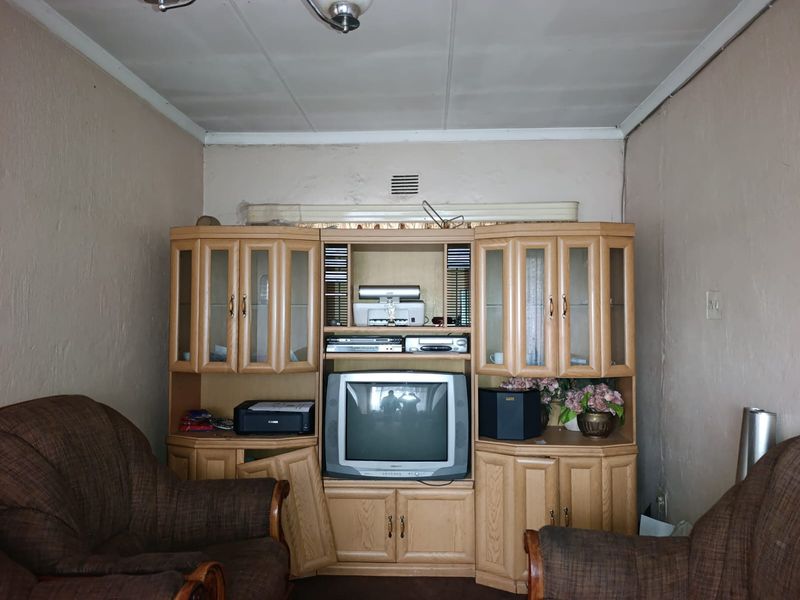 A Property For Sale - Photo 7