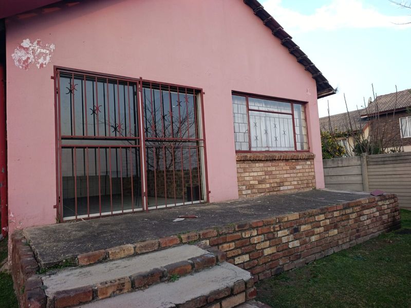 A Property For Sale - Photo 2