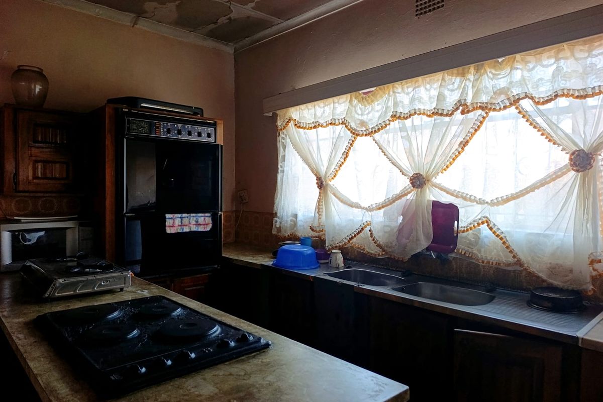 A Property For Sale - Photo 5