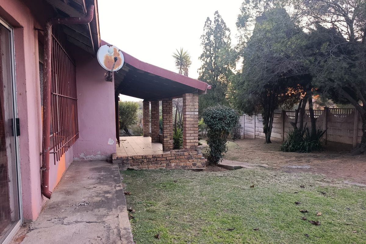 A Property For Sale - Photo 3
