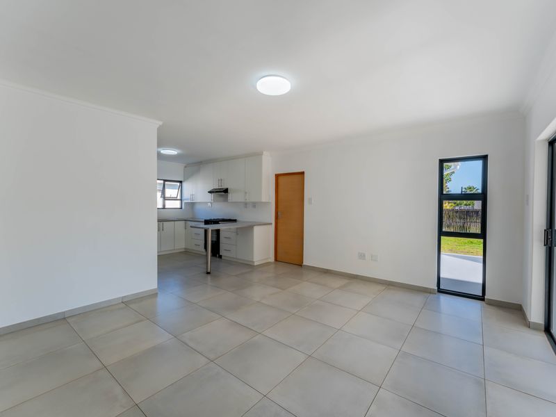 3 Bedroom, 2 Bathroom Family Home in a Quiet Area in Aston Bay, Jeffreys Bay - Photo 8