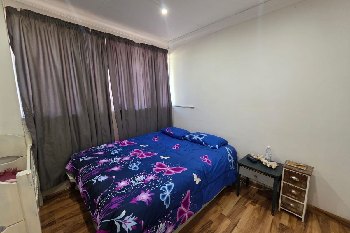 Beautiful Family Home for Sale in Sasolburg - Photo 4