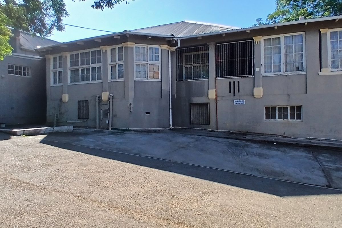 Calling all investors for this prime commercial property - Photo 4