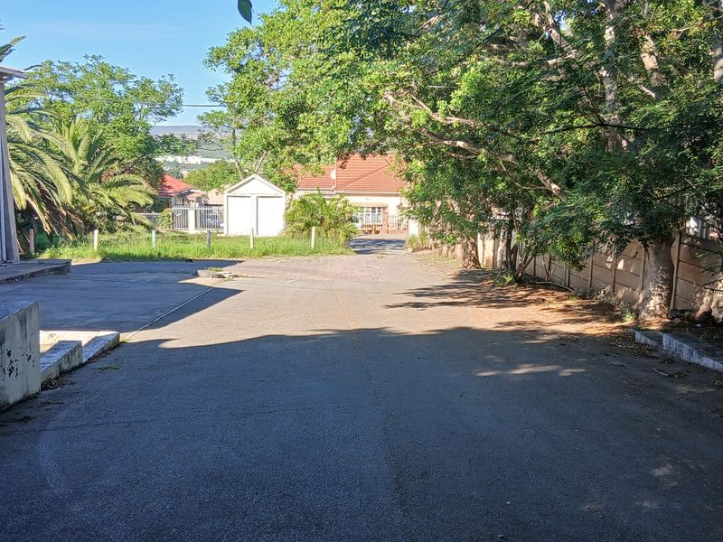 Calling all investors for this prime commercial property - Photo 10