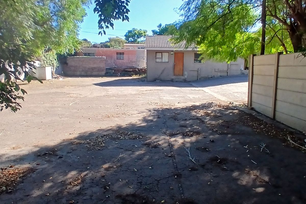 Calling all investors for this prime commercial property - Photo 5