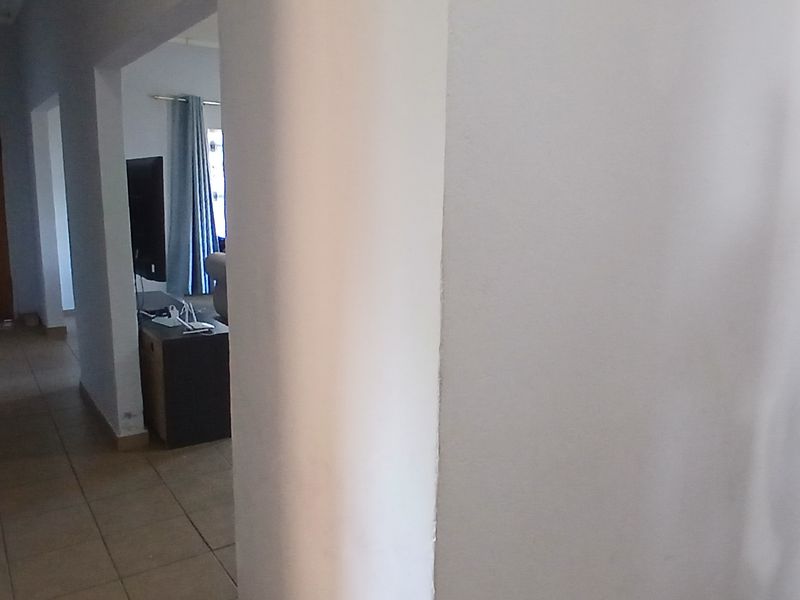 Smallholding close to Uitenhage and easy access to main road - Photo 10