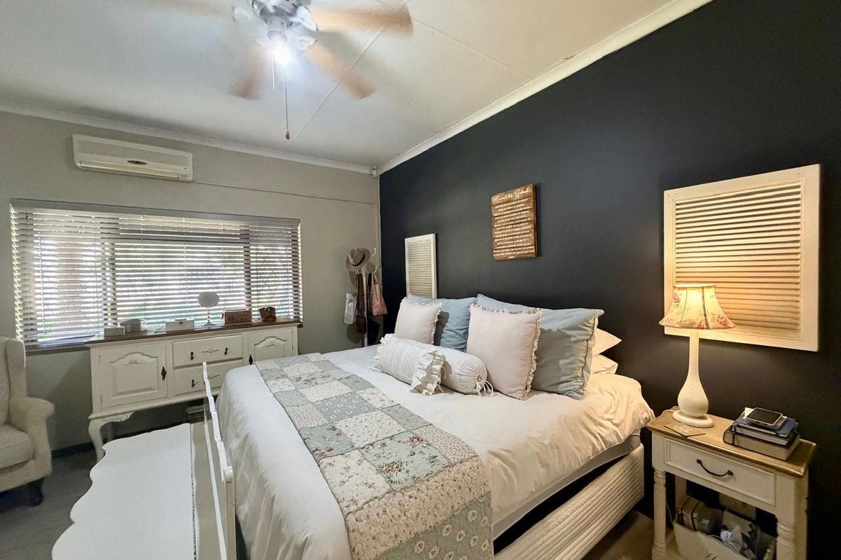 Modern Renovated Face-Brick Home with Flatlet for Sale in Veld en Vlei - Photo 5