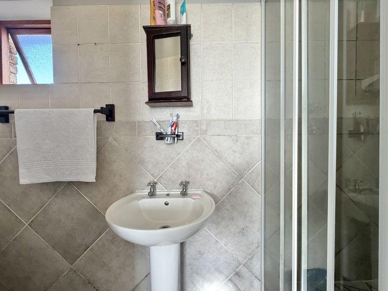 Townhouse o sale in Aston Bay - Photo 8