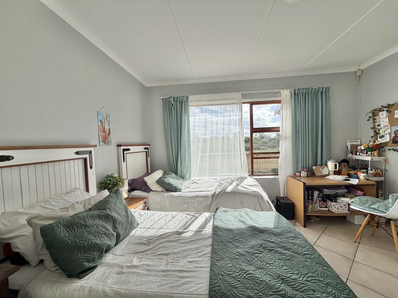 Townhouse o sale in Aston Bay - Photo 7