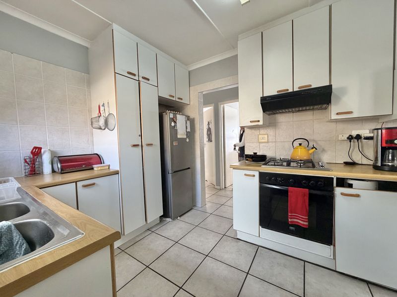 Townhouse o sale in Aston Bay - Photo 6