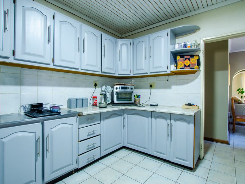 3 Bedroom To Rent In Impala Park - Photo 3