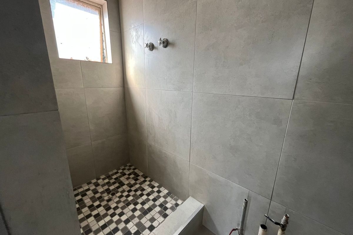 Bachelor Flat to Rent with Garage - Photo 3